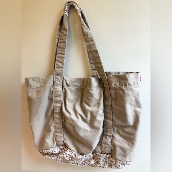 Thirty-one Large Tan Canvas Tote/ Beach Bag With Floral Lining - Picture 4 of 7